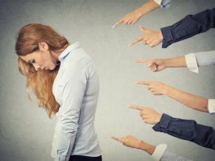 Vì sao học cách phớt lờ có thể giúp chúng ta hạnh phúc hơn?