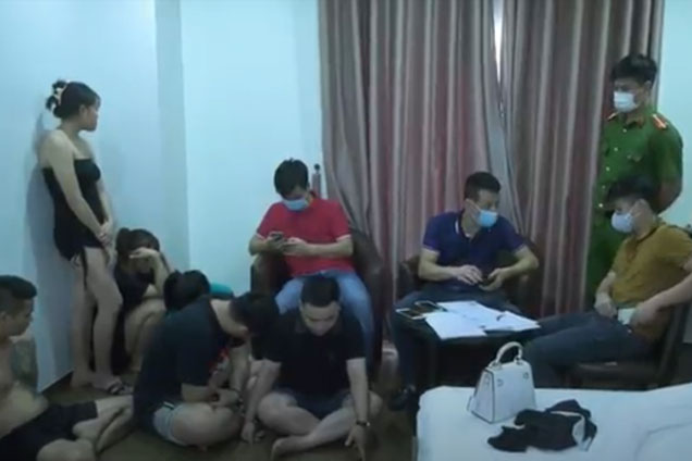 Bắt quả tang 13 thanh niên nam, nữ đang tụ tập “bay lắc” trong 2 khách sạn