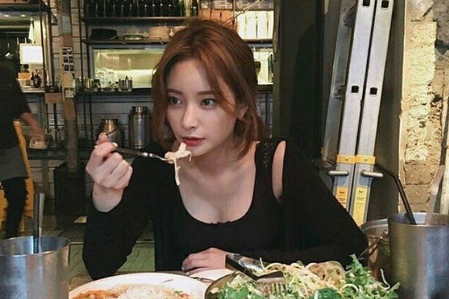 Ghim ngay 3 thói quen khi ăn uống giúp chị em siết chặt cân nặng, đảm bảo giảm cân hiệu quả