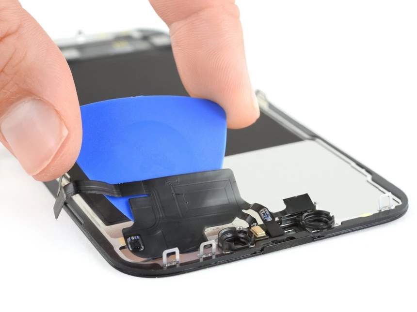 Face ID của iPhone 13 ngưng hoạt động nếu thay màn hình khác. Ảnh: iFixit.