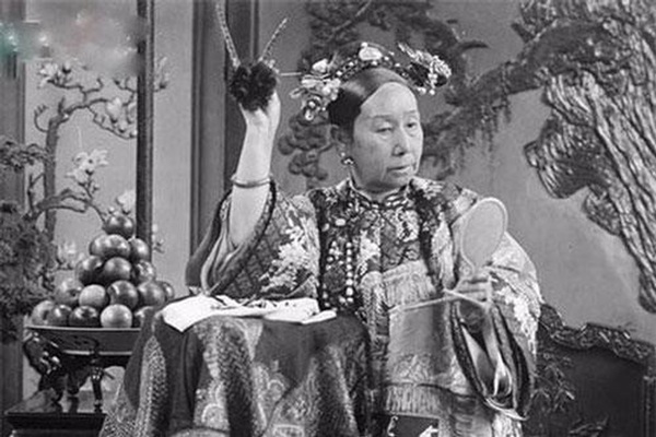 Liên quân 8 nước chiếm Tử Cấm Thành, những phi tần bị Từ Hi Thái hậu bỏ lại ra sao?