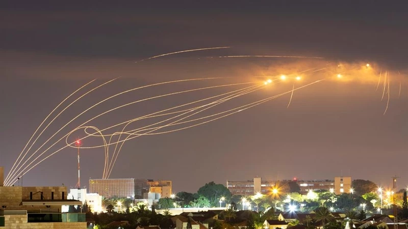 Vì vậy, khả năng hoàn thành nhiệm vụ của Iron Dome khi bảo vệ THAAD hiện vẫn chỉ là dấu hỏi mà chưa thể có câu trả lời chính xác.