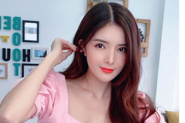 Phẫu thuật gần hết khuôn mặt, các hotgirl mạng xã hội ngày ấy giờ thế nào?