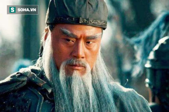 Sau cơn mưa lớn, mặt đất lộ ra một ngôi mộ khiến các chuyên gia sững sờ: Trước nay chúng ta thờ nhầm Quan Vũ rồi!