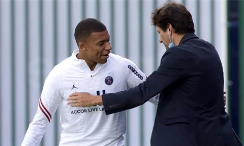 Leonardo coi Mbappe là viên ngọc quý của PSG