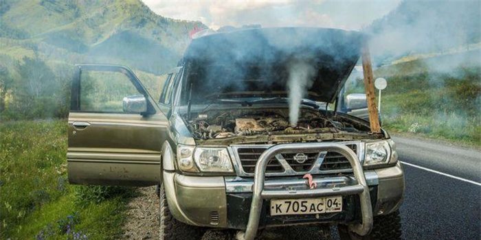 Những nguyên nhân khiến động cơ ô tô quá nóng 2 nóng