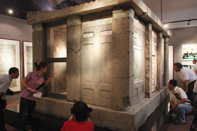 Truy tìm đường đi của cổ vật Trung Quốc