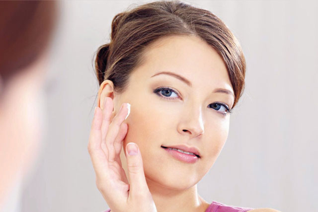 7 sai lầm skincare khiến mụn ngày càng mọc nhiều, làn da xuống cấp