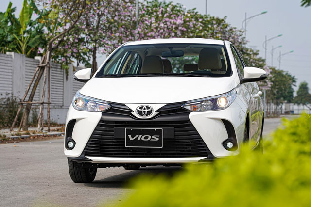 Loạt xe Toyota giảm giá mạnh tại Việt Nam trong tháng 10