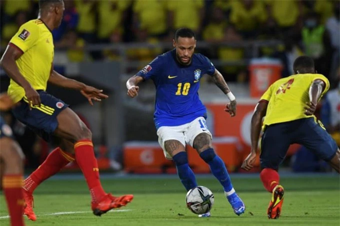 Neymar tỏ ra vô duyên ở trận đấu Colombia vs Brazil