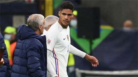 Man United méo mặt với chấn thương của Varane