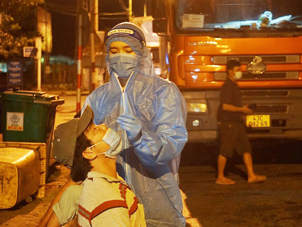 Đà Nẵng: Không bắt buộc người dân xét nghiệm nhanh tại các chốt kiểm soát ra, vào TP