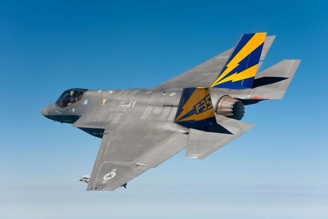 Tiêm kích F-35C Lightning II. Ảnh: Military.