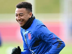 Lingard sẽ bị bán nếu chần chừ gia hạn với Man United