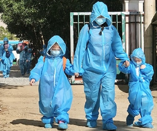 Quảng Ngãi: Hơn 1.100 công dân được về quê bằng máy bay, ô tô miễn phí