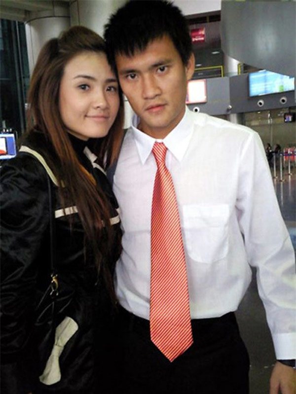 Nhan sắc em gái từng đăng quang Hoa khôi của Công Vinh giờ ra sao?