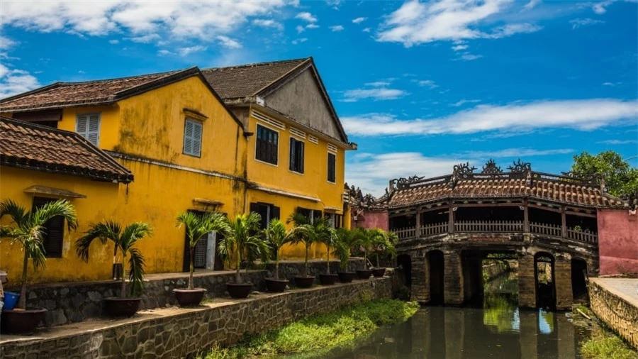 tai sao hoi an co the lay long duoc khach nuoc ngoai