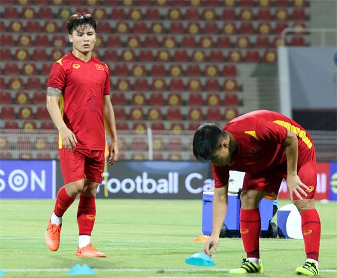 Việc đổi màu giày trước trận đấu có thể xem như mong muốn cùng đội tuyển Việt Nam đổi vận sau 3 trận thua ở vòng loại thứ 3 World Cup 2022 khu vực châu Á 