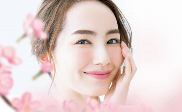 Bước sang tuổi 30 bạn cần tích cực sử dụng 3 sản phẩm skincare để da mịn đẹp hơn