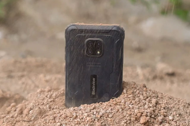 Smartphone ‘nồi đồng cối đá’, pin 5.580 mAh, giá gần 3 triệu đồng