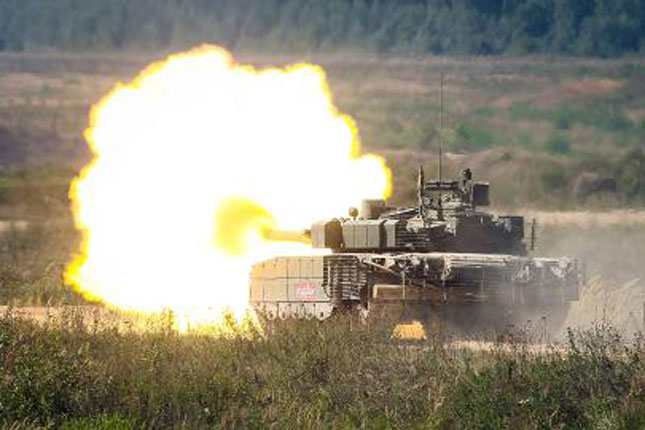 Xe tăng Nga đổi màu như tắc kè