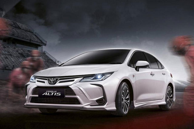Toyota Corolla Altis thể thao hơn với gói độ trị giá 28 triệu đồng