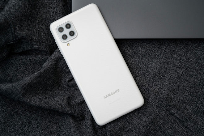 Samsung Galaxy M22 với RAM 6 GB, màn hình 90Hz, pin 5.000 mAh, giá 5 triệu tại Việt Nam