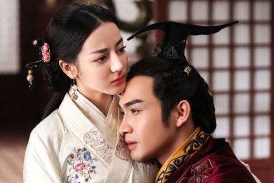 Tần Thủy Hoàng có hơn 20 người con, nắm trong tay hậu cung “hùng hậu”, nhưng tại sao sử liệu không có ghi chép về phi tần?