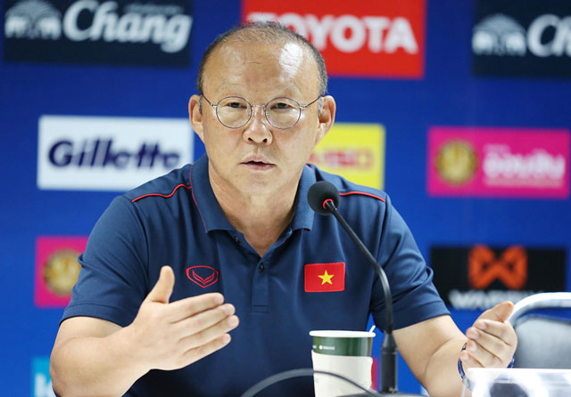 HLV Park Hang Seo: ‘Trọng tài không nhất quán’