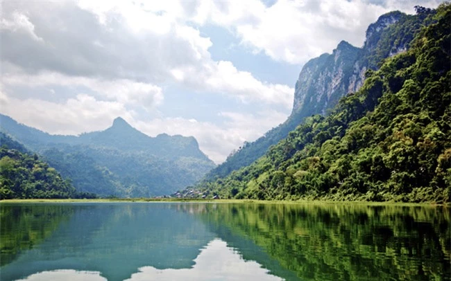 5 ngọn núi của Việt Nam nổi tiếng trên báo Tây 4