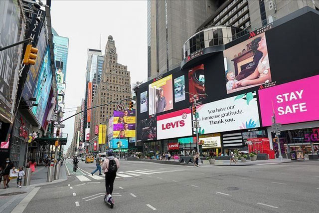 Số ca mắc mới và tử vong do COVID-19 ở Mỹ giảm do tỷ lệ tiêm chủng tăng hơn 20%