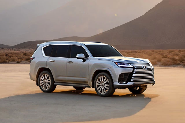 Lexus LX 600 2022.