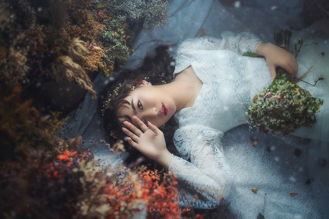 Đàn bà đừng dành cả thanh xuân để phục vụ chồng mà hãy yêu lấy mình