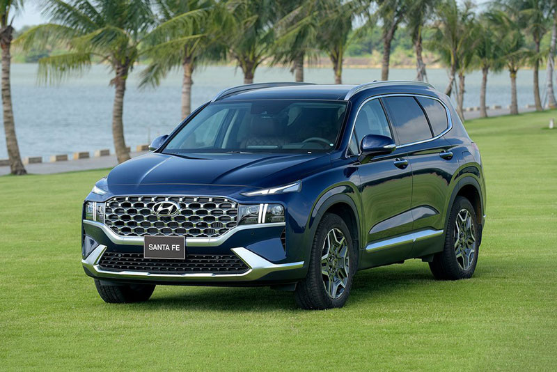 Giá lăn bánh xe Hyundai Santa Fe sau khi giảm giá 52 triệu đồng