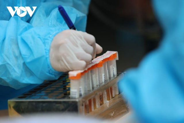 Bộ Y tế đề nghị các cơ sở sản xuất, nhập khẩu khẩn trương thông tin về giá test xét nghiệm