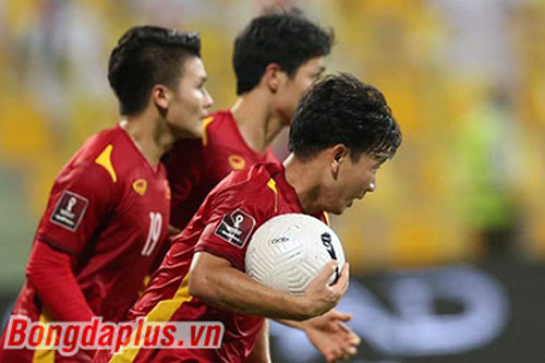 ĐT Việt Nam tụt 3 bậc trên BXH FIFA sau khi thua Oman, Trung Quốc