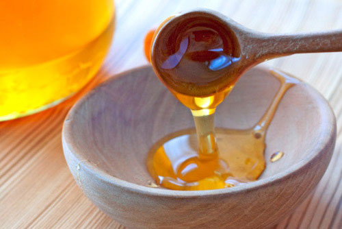 Trị mụn bằng mật ong cho da mịn màng, mềm mượt