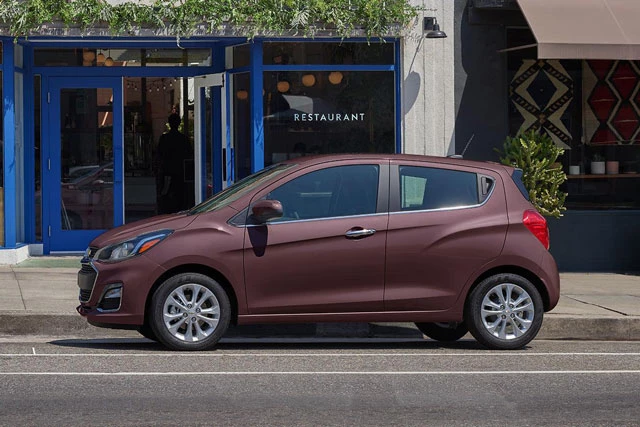 2. Chevrolet Spark (doanh số: 117.193 chiếc).