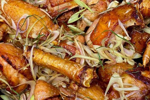 Đừng vội đổ gà vào chảo rang thông thường, cứ làm theo cách này gà giòn rụm, thơm ngon gấp đôi