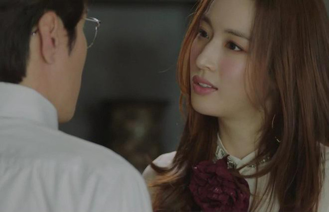 Chồng khoe có mảnh đất tiết kiệm, tôi chưa kịp vui mừng thì anh thông báo luôn tin chấn động