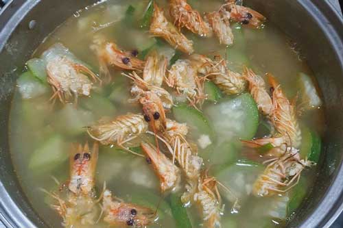 Cười ra nước mắt với ‘thảm họa bếp núc’ của các nàng dâu vụng, đến chồng cũng không bênh nổi