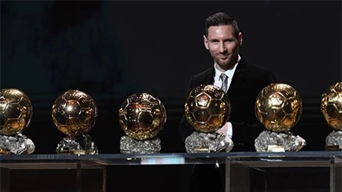 'Tôi phát ngán khi trao Quả bóng vàng cho Messi'