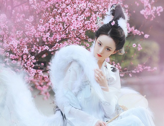 Kỳ lạ mỹ nữ được gả chồng 7 lần, cứ "ân ái" với ai là người đó gặp kết cục bi thảm