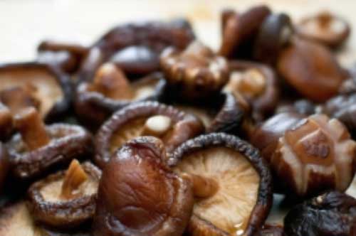 Ngâm nấm hương nhanh mềm mà vẫn thơm ngon, nhiều dinh dưỡng nhất định phải biết "tuyệt chiêu" này