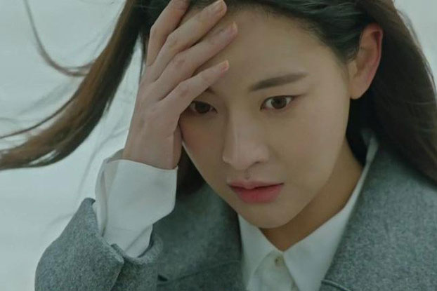 Chị dâu bị tai nạn, tôi chăm sóc suốt một tháng ròng và khi khỏi bệnh, chị trả ơn tôi bằng tin "sét đánh"