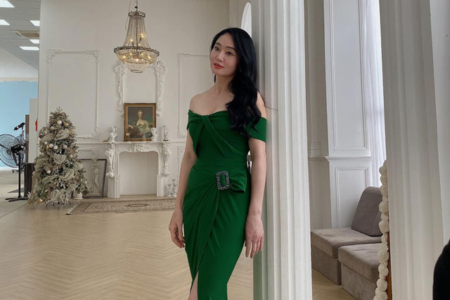 Bà Xuân Hương vị tình thân khoe ảnh mới sau khi "xả vai", nhan sắc chưa photoshop đẹp thế nào mà fan nhận xét diễn viên trẻ cũng thua xa