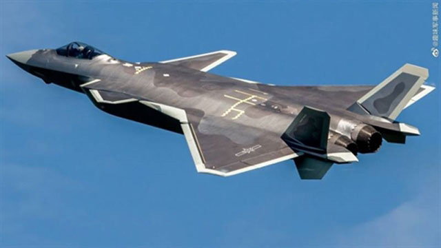 J-20 bộc lộ điểm yếu tại Triển lãm Chu Hải