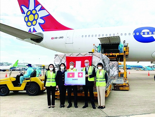 Hải quan áp dụng một loại giải pháp hỗ trợ doanh nghiệp xuất nhập khẩu trong giai đoạn dịch COVID-19 diễn biến phức tạp