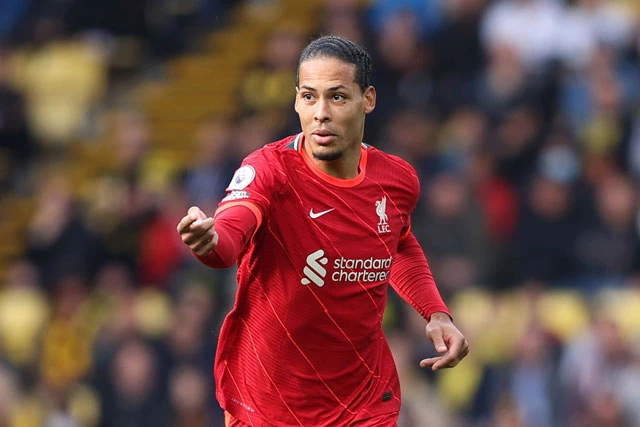 Hậu vệ: Virgil van Dijk (Liverpool).