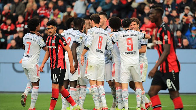 Giúp Bayern hủy diệt Leverkusen, Lewandowski bắt kịp thành tích của Haaland